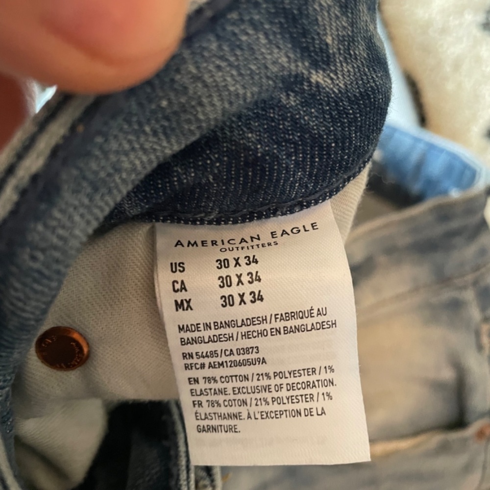 American Eagle Men’s Slim Destroyed Ripped Light-Wash Jeans 30x34 Like-New - Picture 3 of 4